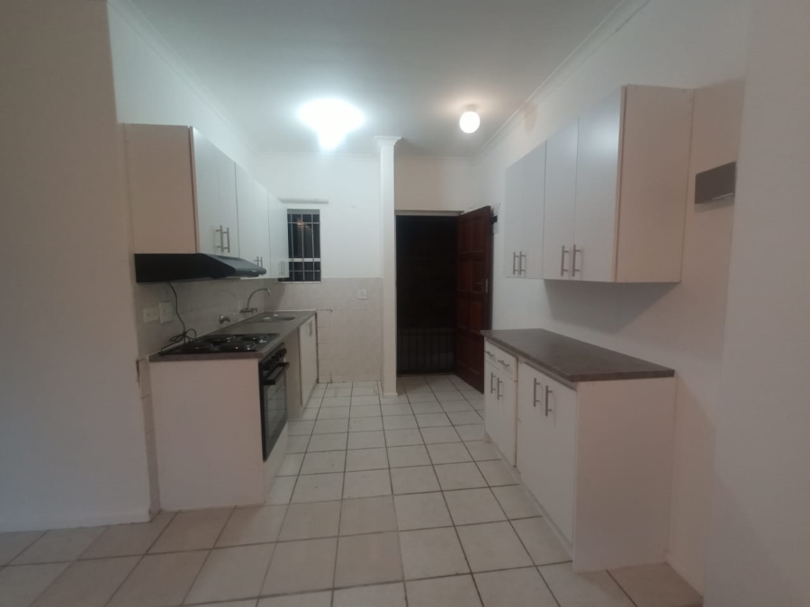 To Let 2 Bedroom Property for Rent in Protea Heights Western Cape